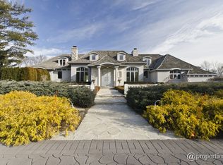 2717 Ridge Rd, Highland Park, IL 60035