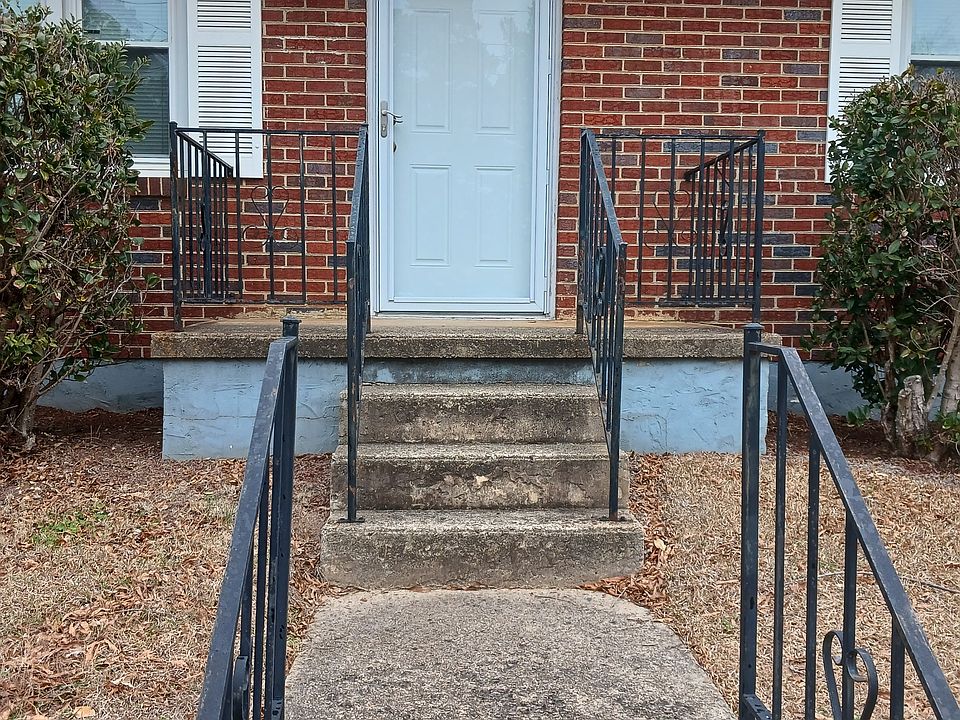 1st image of 300 Franklin Tpke