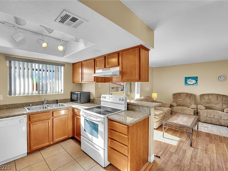 7300 Pirates Cove Rd #2038 — Photo 29