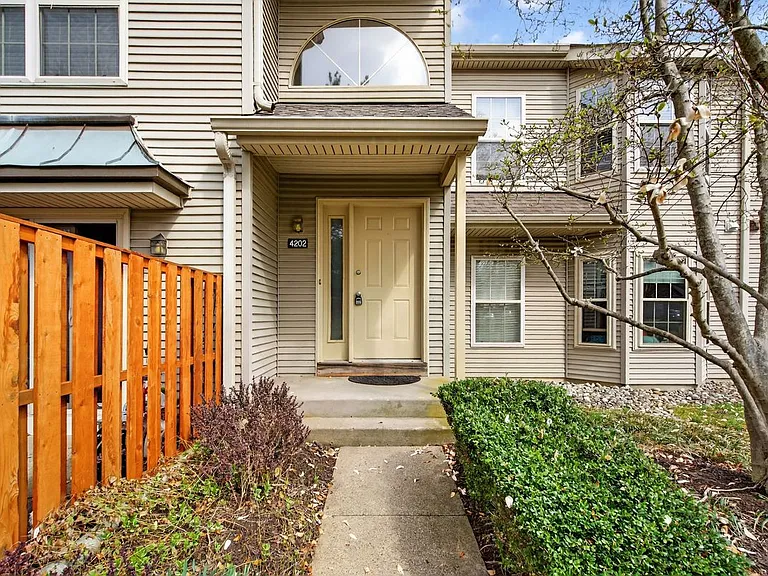 4202 Waltham Ct — Photo 27