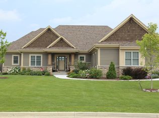 N53W17726 Ridgeline Trl, Menomonee Falls, WI 53051