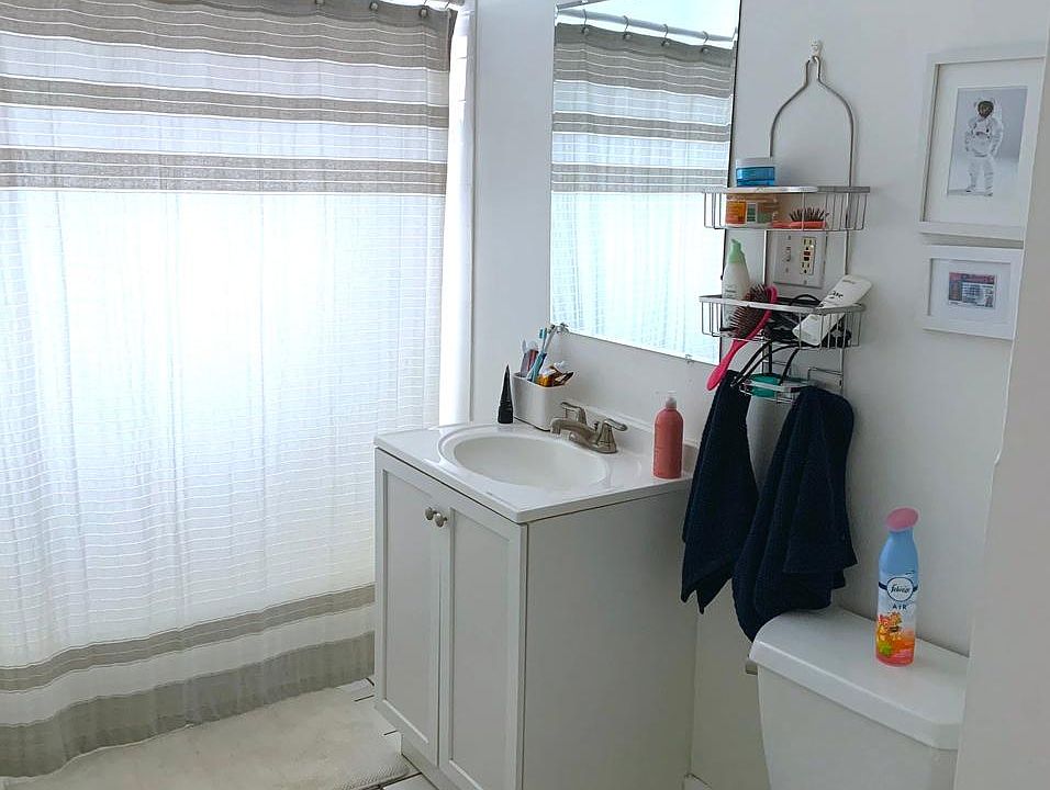 2nd image of 61 Selkirk Rd #11U