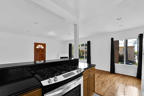 1025 Idaho Ave Photo 1