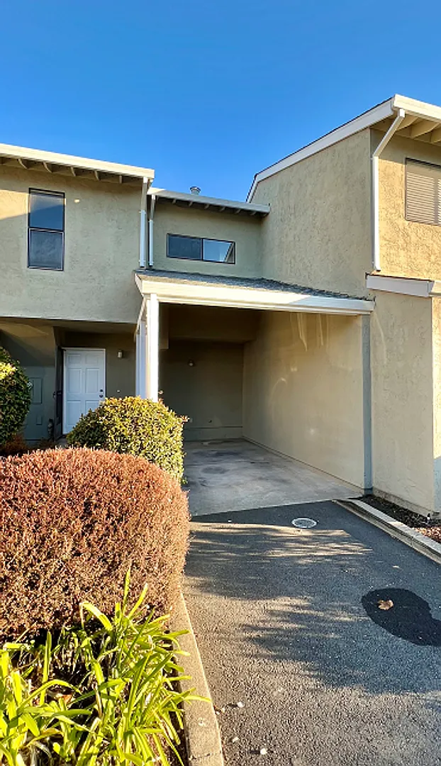 Adobe Creek Apartments — Photo 2