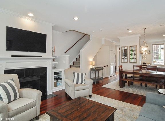 4th image of 5001 N Lincoln Ave APT 6