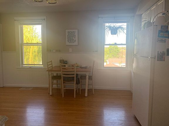 Large kitchen to let the sunshine in