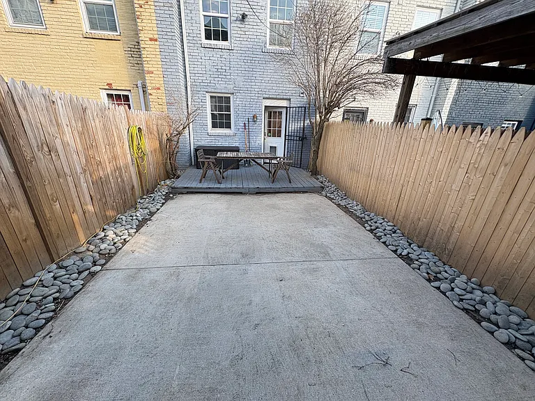756 18th St NE — Photo 32