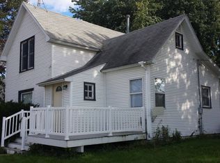 102 E Division St, Orient, IA 50858