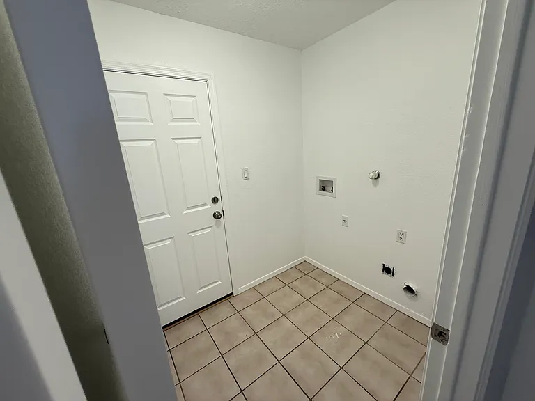 7704 Kane Ct NW — Photo 14