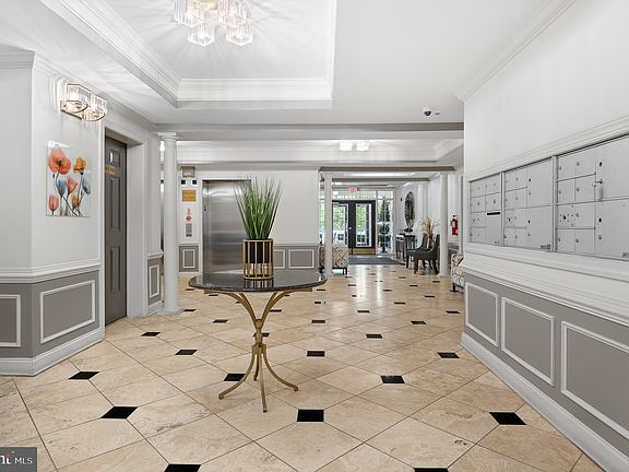 4th image of 327 King Farm Blvd APT 206