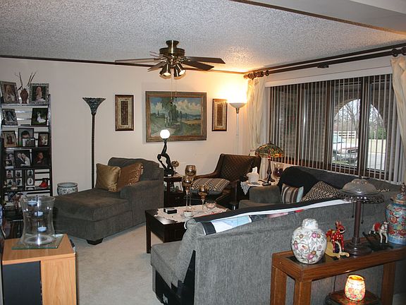 3rd image of 101 Fairway Dr