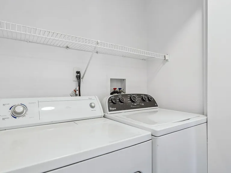 5235 Kester Ave — Photo 22