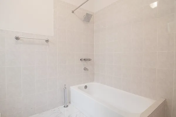 Rented by WAM Partners - William Moses Co. | media 16
