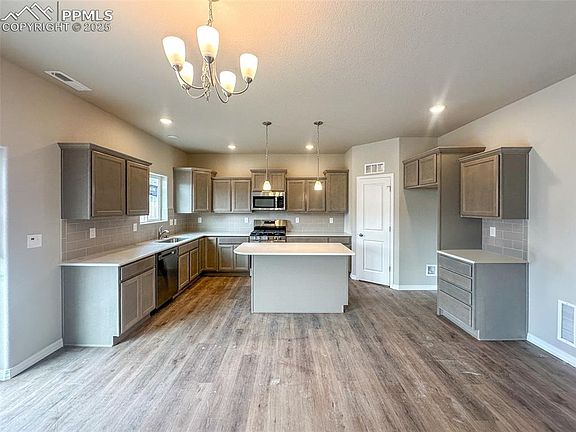 4th image of 8172 Sophia Ln