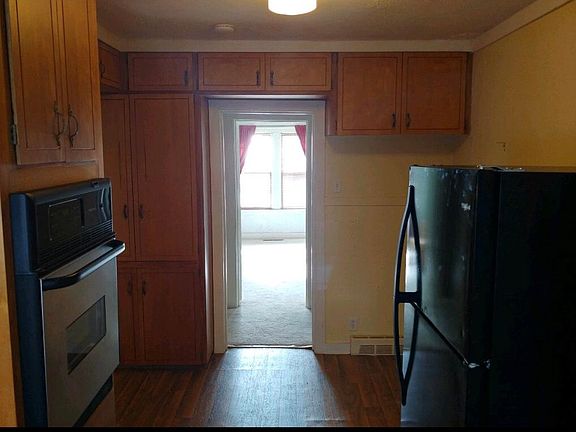 3rd image of 513 N Park Blvd