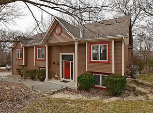 5300 NW Bluff Cir, Kansas City, MO 64152