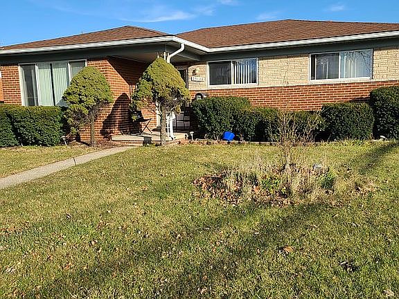 5th image of 29108 Dover Ave