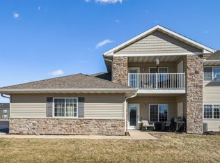 420 E Franklin St APT 101, Eldridge, IA