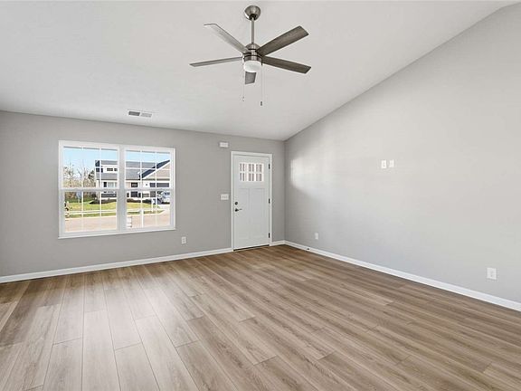 5th image of 2056 Pine Forest Dr