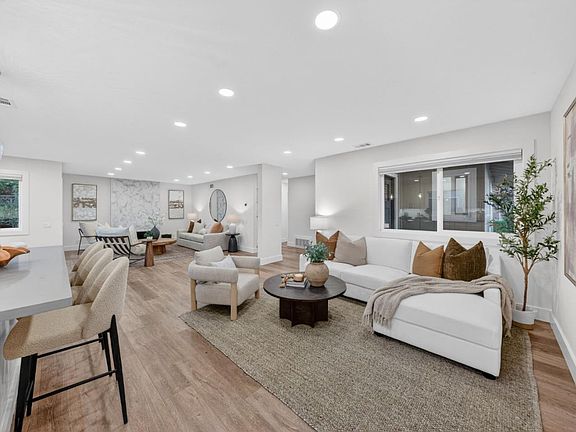 4th image of 38172 Ashford Way
