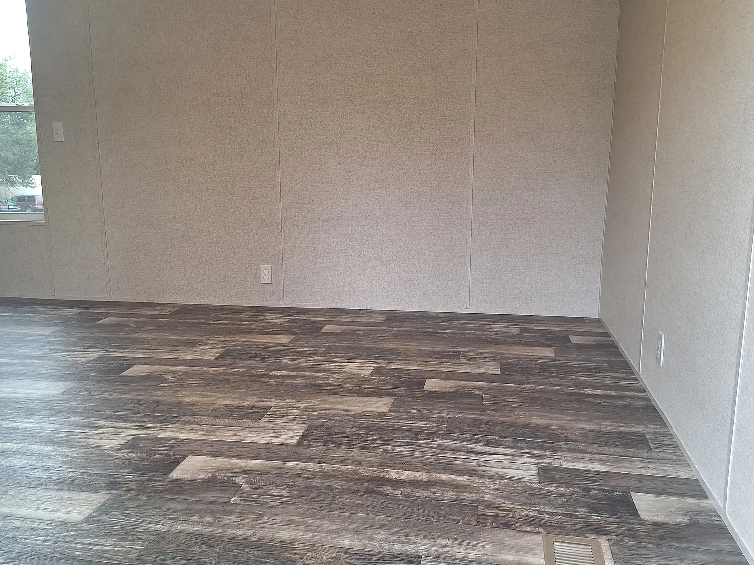 125 Perry Park Ln — Photo 3
