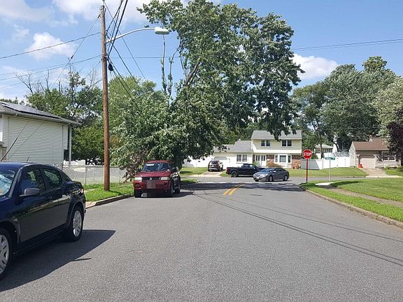 5th image of 408 Auburn St