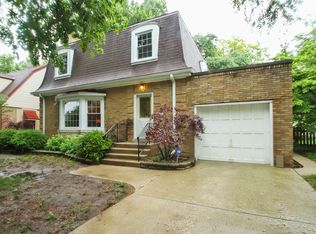 8123 Long Ave, Skokie, IL 60077