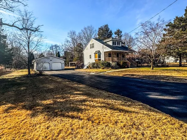 353 Gardens Ave, Atco, NJ 08004