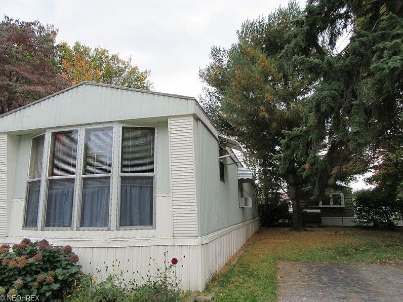 1st image of 184 Spruce Ln