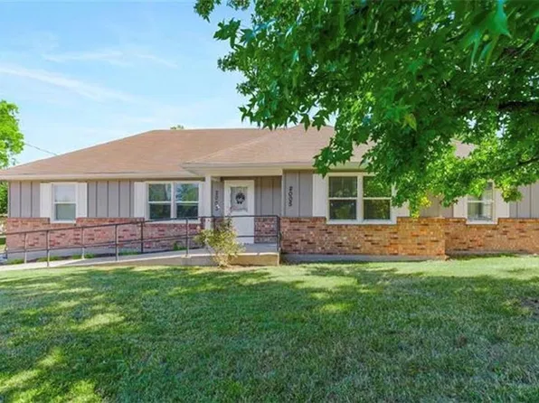2003/2005 Ottawa St, Leavenworth, KS 66048