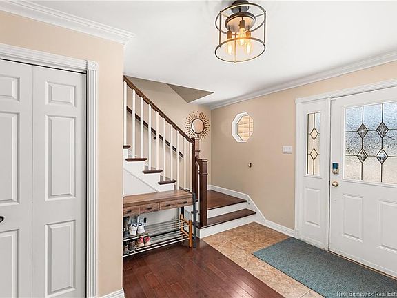 5th image of 367 Glencairn Dr