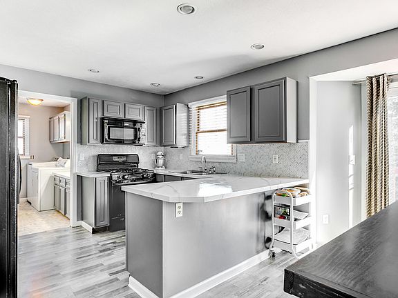 4th image of 11502 Hunters Meadow Dr