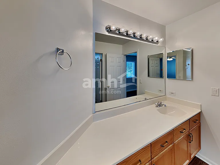 3131 Melbourne Ln — Photo 17