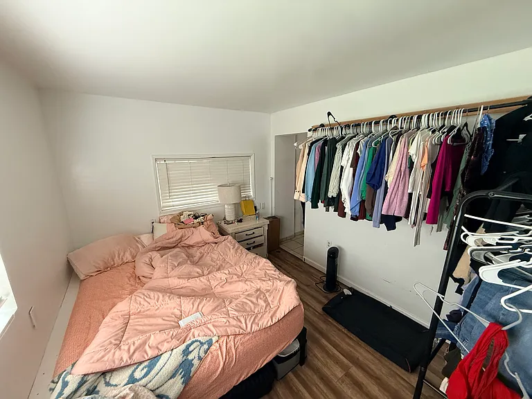12901 S Keyport Rd NE — Photo 2