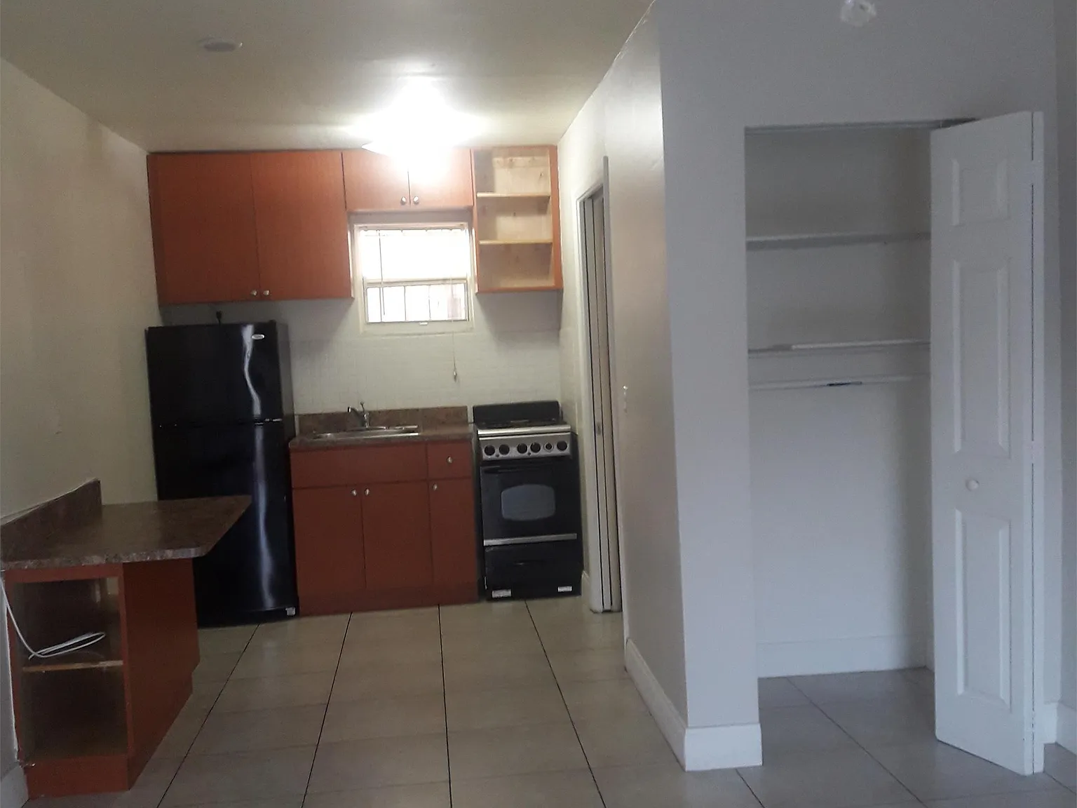 631 - 645 Nw 32nd St Urban Oasis - Mum - 7 — Photo 2