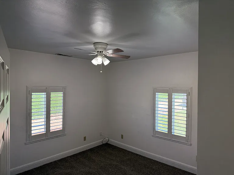 4390 S Walnut Ave — Photo 8