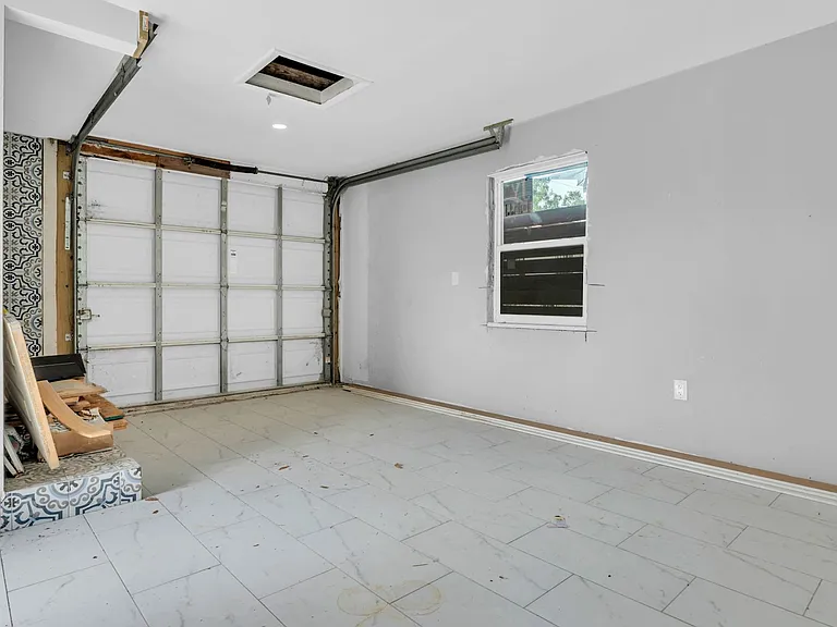 2906 W Nassau St — Photo 29