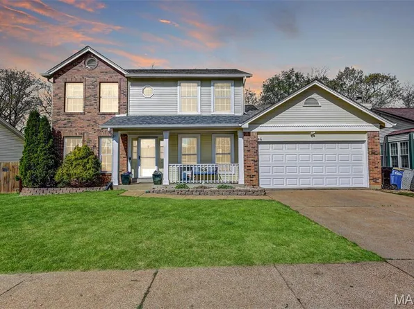 6851 Bear Creek Dr, Saint Louis, MO 63129