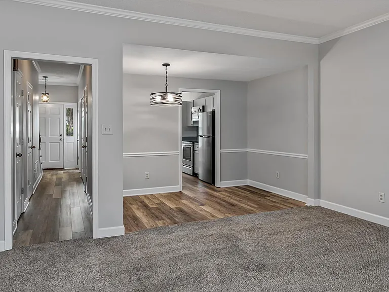 1810 Oakcrest Ct — Photo 13