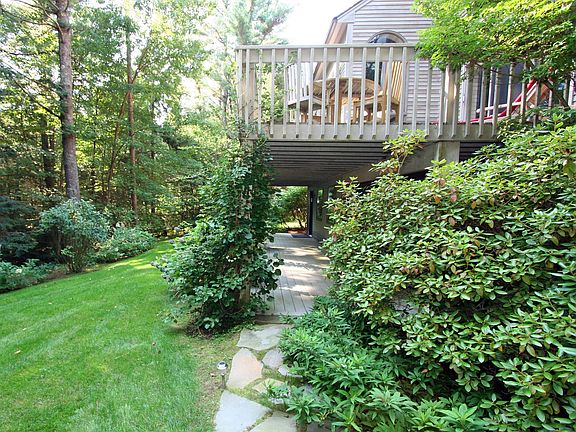 Upper and lower decks