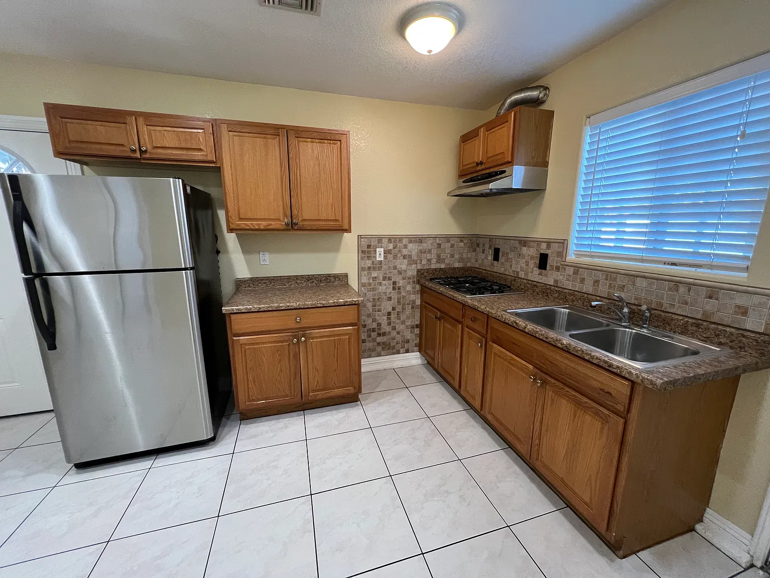 1 bed, 450 sqft, $1,800 — Photo 1