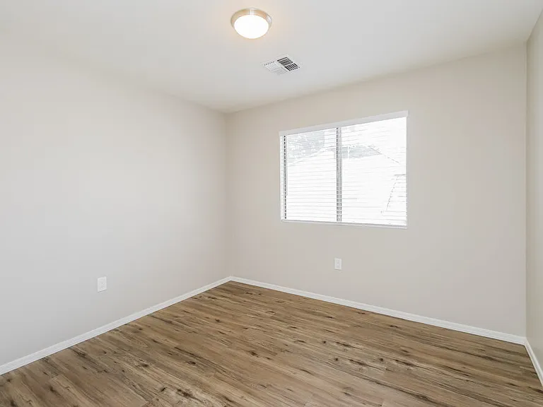 1164 N Naples Dr — Photo 13