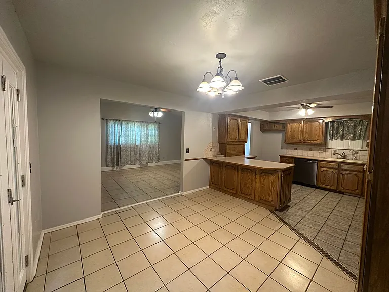 312 S Avery Dr — Photo 34