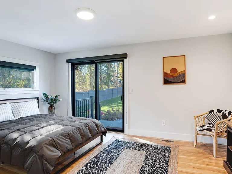 470 Harbor Ln — Photo 15