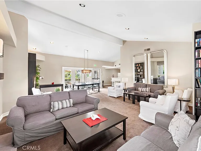 68 Corniche Dr #C — Photo 44