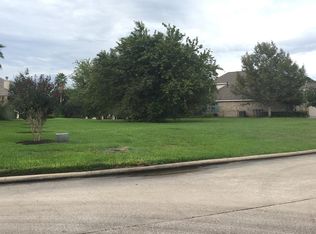 624 Edgewood Dr, Montgomery, TX 77356