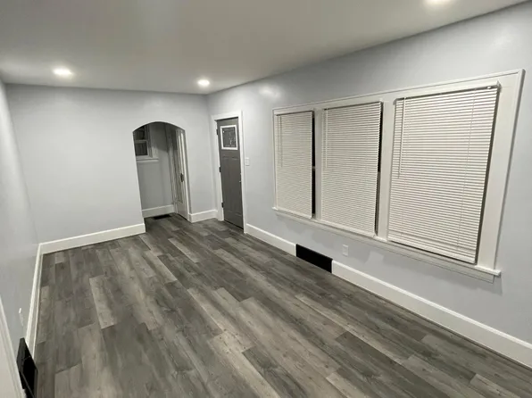 1488 Brown St, Akron, OH 44301