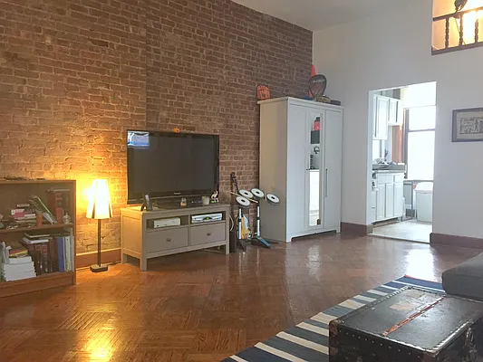 Rented by Salizzoni Realty | media 28