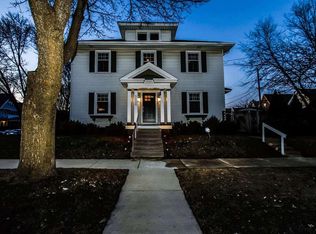 5126 W Lloyd St, Milwaukee, WI 53208