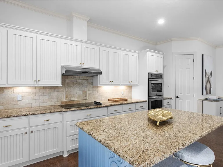 6130 Homeland Ln — Photo 15